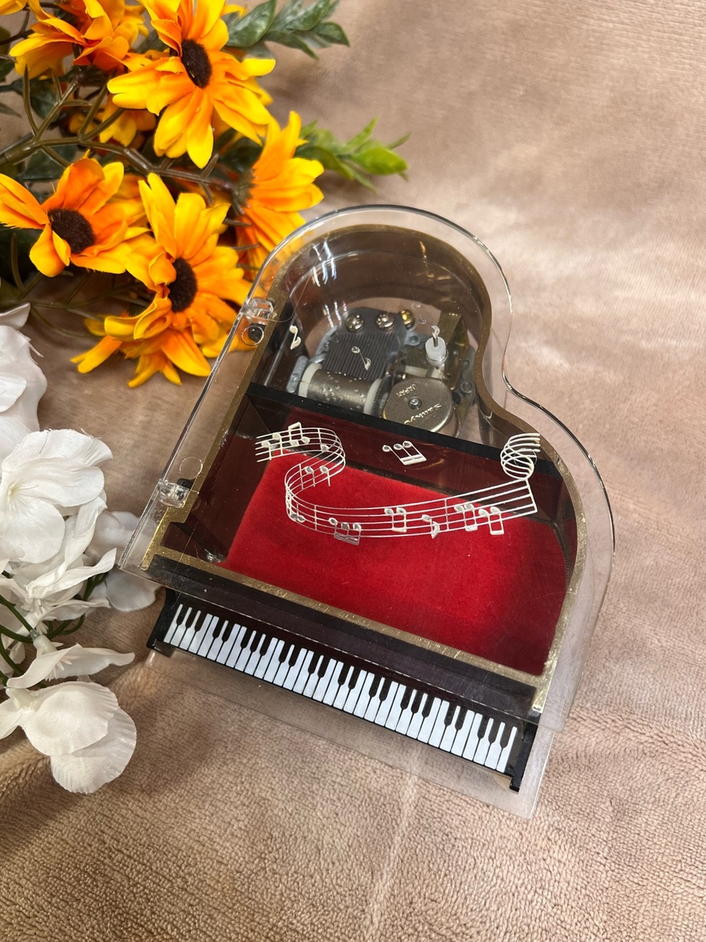 Vintage Grand Piano Wind-Up Music Jewelry Trinket Box with Red Velvet